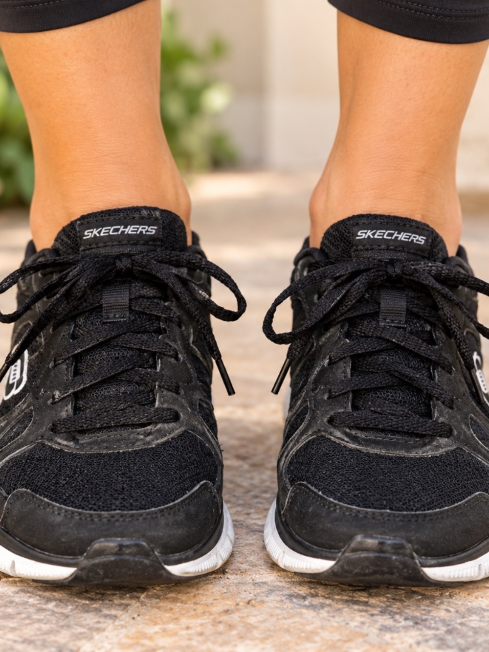 Skechers Flex Appeal Women’s Black Memory Foam Sneakers Size 8.5